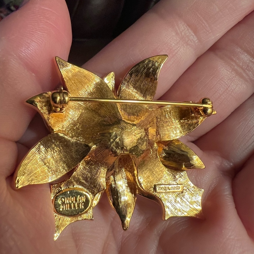 Nolan Miller Christmas poinsettia Brooch - Picture 5 of 6